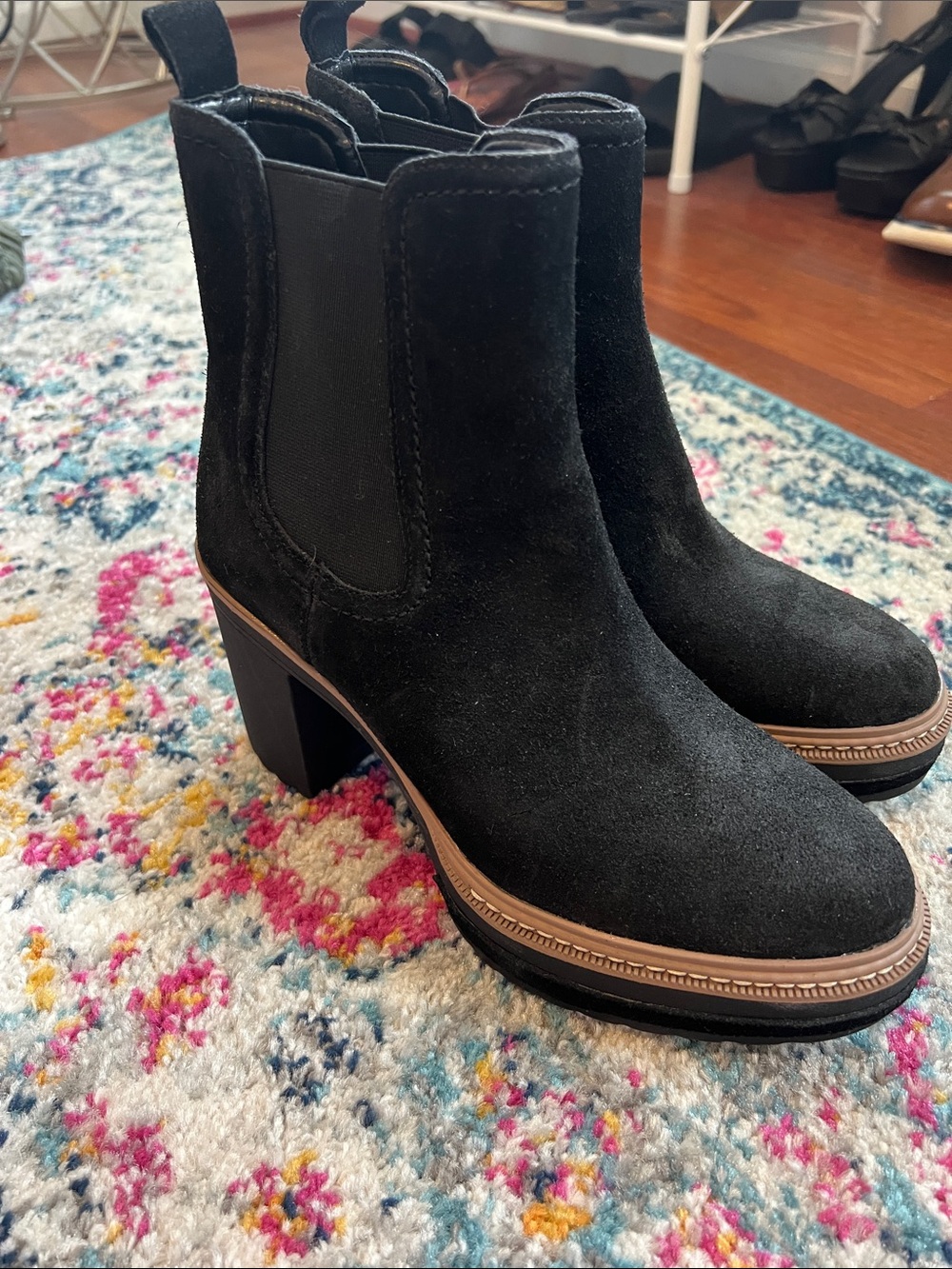 Steve Madden Black Suede Chelsea Block Heel Boots - size 7.5